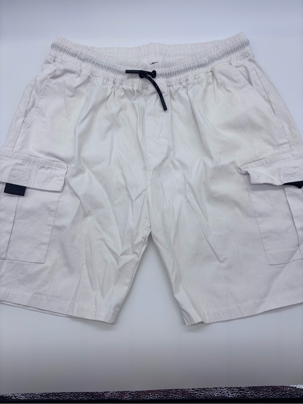 Men's White Cargo Shorts with Elastic Waist and Drawstring